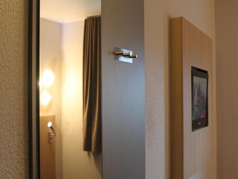 Welcomotel Coignieres Exterior photo